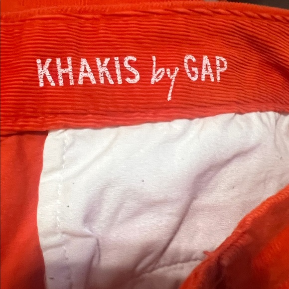 broken in straight khakis by Gap Women's - Picture 2 of 7